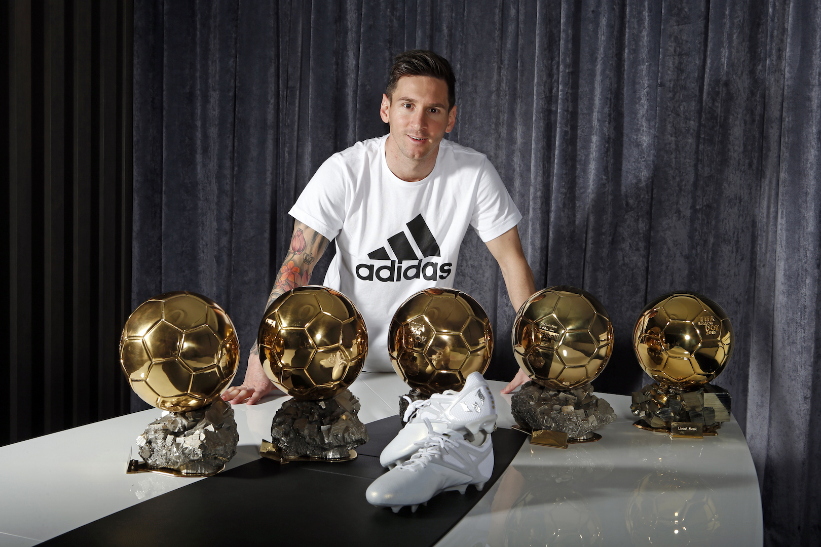 preocuparse dieta Guardia Adidas Celebrates Lionel Messi's 5th Ballon D'Or with Platinum Messi 15 -  Pursuit Of Dopeness